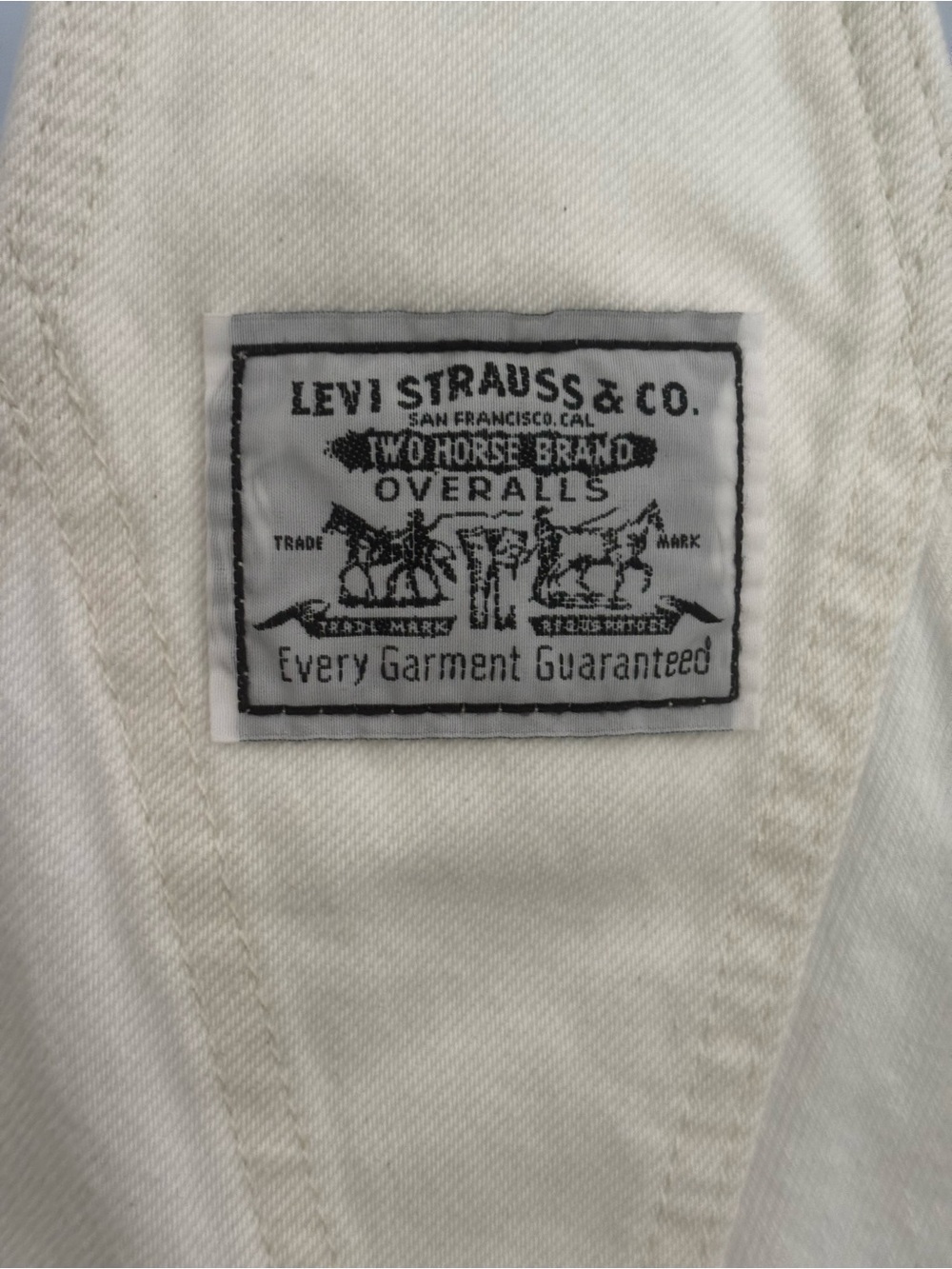 Levi Strauss White Denim Short Bib Overalls with Adjustable Straps Size Large - Picture 5 of 12
